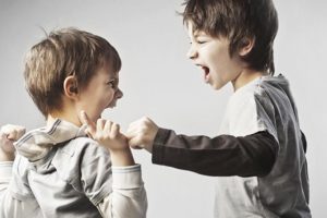Como evitar los pleitos entre hermanos